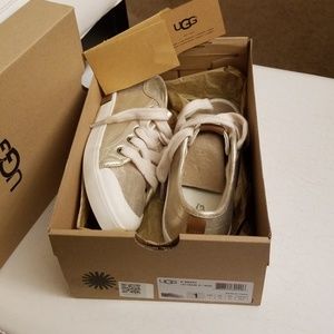 New Ugg girl's sneakers
